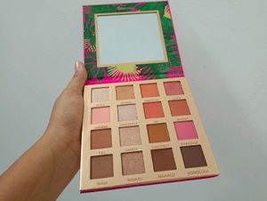 Makeup Bundle: Eyeshadow, Powder &amp; Brightener