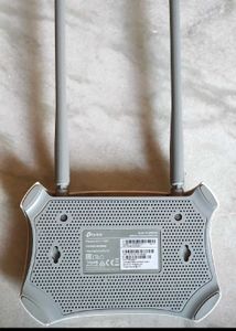TP - LINK Wifi Router
