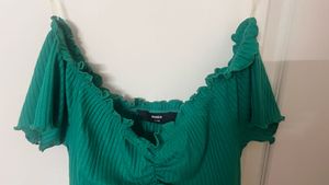 Max Off-shoulder Top