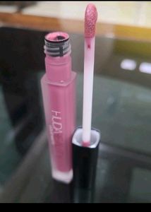 Original Huda Beauty Liquid Matte Lipstick