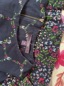 Floral Print Top with full zip at back