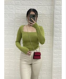 Amisu Square Neck Top 💚… No Swap Or Coins Only Cash As I Do Business