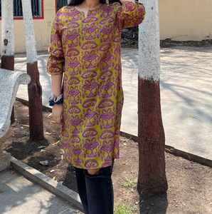 Stylish Cotton Printed Kurti – Perfect for Office