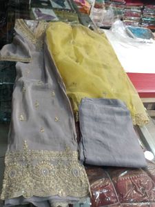 Elegant  Salwar Kameez (Minor Issue)