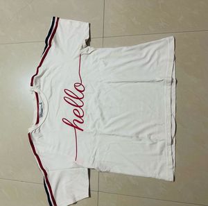 Trendy “Hello” Printed White T-Shirt – ₹500 Only!