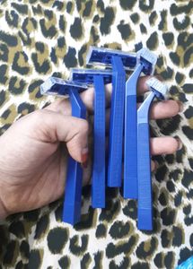 5 NEW RAZORS