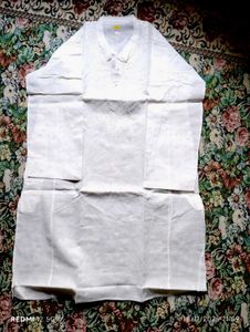 White Chikankari Embroidered Straight Kurta(MEN)