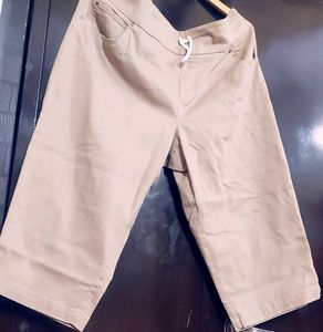 Khaki Color Capri For Girl Or Woman 38 Waist