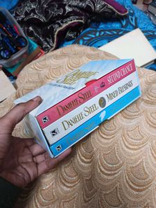 Danielle Steel Bookset New And Orig.