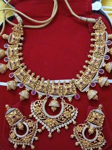 Elegant Gold-Tone Necklace Set