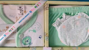Baby cloths gift set