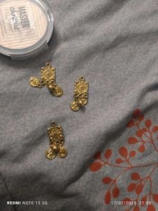 Golden Buttons
