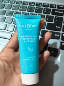 Dot & Key Face Wash