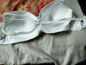 White Comfortable Bra 40C.