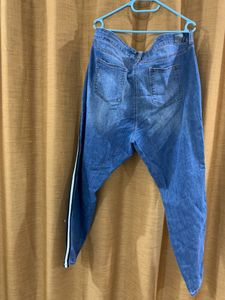 PLUS SIZE RIPPED DENIMS (ORIGINAL)