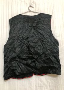 Paul Harris Design Black Printed Vest