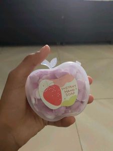 Apple Instant Hand Soap