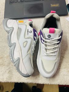 Trendy Sneakers For Girls/Womens