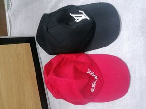 Caps