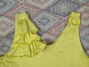 Yellow Parrot Print Tank Top