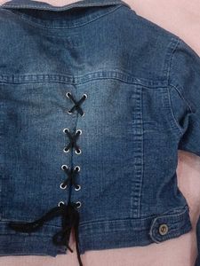 STYLISH 💝💖CORSET model cropped denim jacket