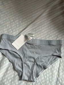 Hennes Briefs