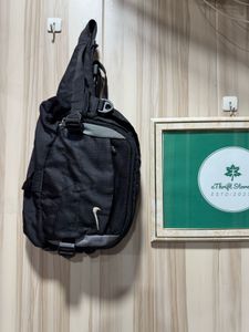 Nike Vintage Mini Crossbody Bag / Hip Sack