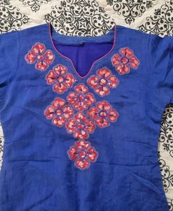 Blue And Red Short Kurti ✨️🪻