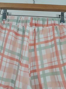 Sheni Multicolor Checks Shorts (Womens)