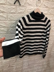 Striped Turtleneck Sweater🕸️‼️