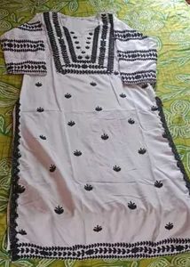 WHITE EMBROIDERED 🤍🪡 KURTA