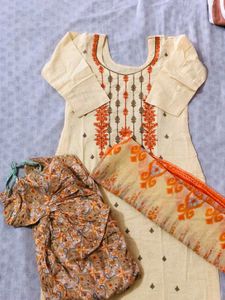 Elegant Embroidered Kurta set