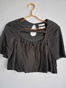 H&M Black Crop Top 32"