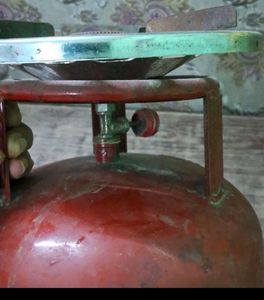 Small Cylinder With Gas Filled