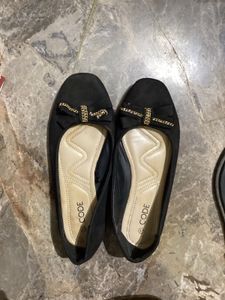 CODE Black Ballerinas
