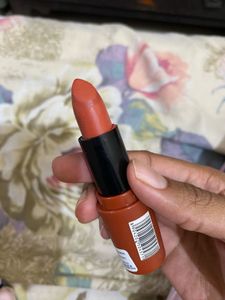 Matte Primer Lipstick