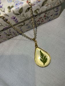Leafy Affair Necklace
