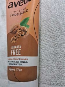 Avelia Walnut Face Scrub