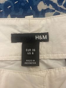 Ladies Stylish trousers With zip Pockets, Size S
