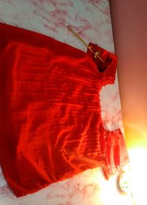 ❤️Elegant Red Pleated Top with Lace Sleeves