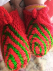 Red &amp; Green Knitted Baby Booties