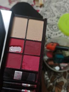 Cameleon Makeup Palette