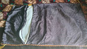 Beautiful 5 Piece Velvet Bedsheet With Pillow Cove