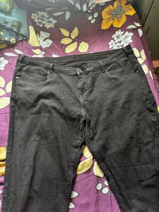 Women regular fit mid rise stretchable jeans