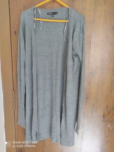 Full Sleeves Shrug In Good Condition
