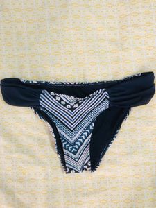 Bundle of 6 Branded Mix Bikini Bottoms