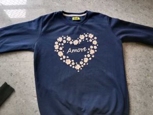 Full Sleeve Blue Top Or Sweatshirt