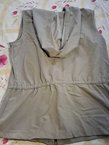 Hooded Sleeveless Vest