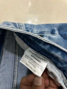 Distressed Wide Leg Jeans