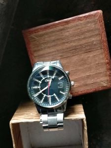 Elegant Silver Wristwatch